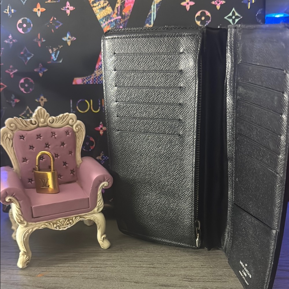 Louis Vuitton graphite long bifold wallet - Picture 3 of 10